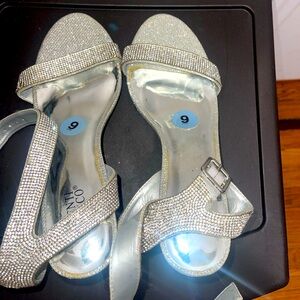 Elegant Silver Women's Sandals